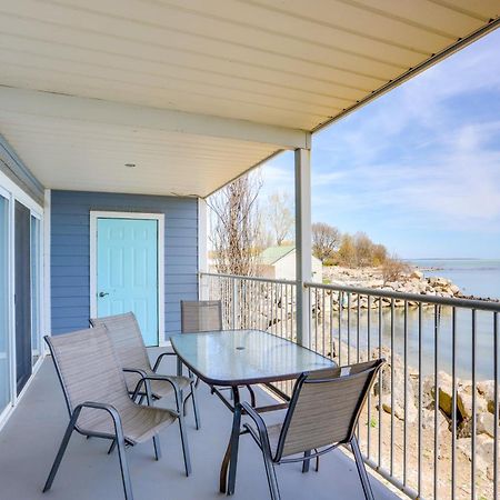 Cozy Lakefront Middle Bass Retreat With Balcony Put-in-Bay Eksteriør billede