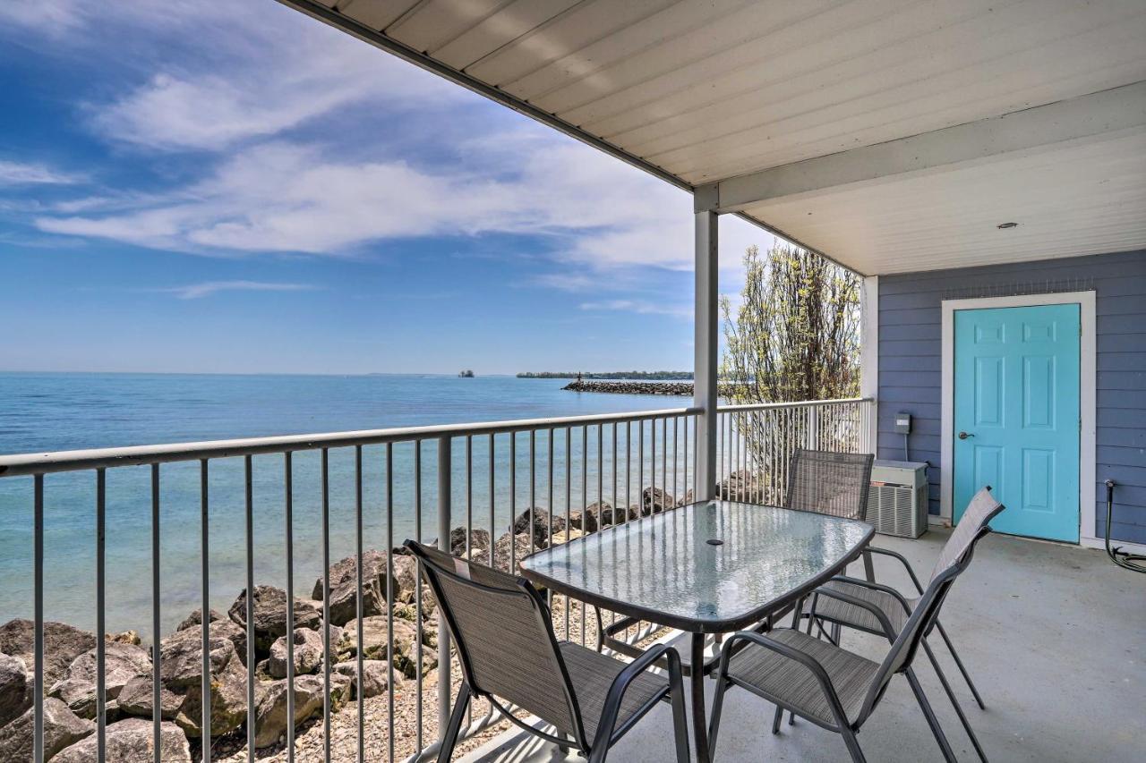 Cozy Lakefront Middle Bass Retreat With Balcony Put-in-Bay Eksteriør billede