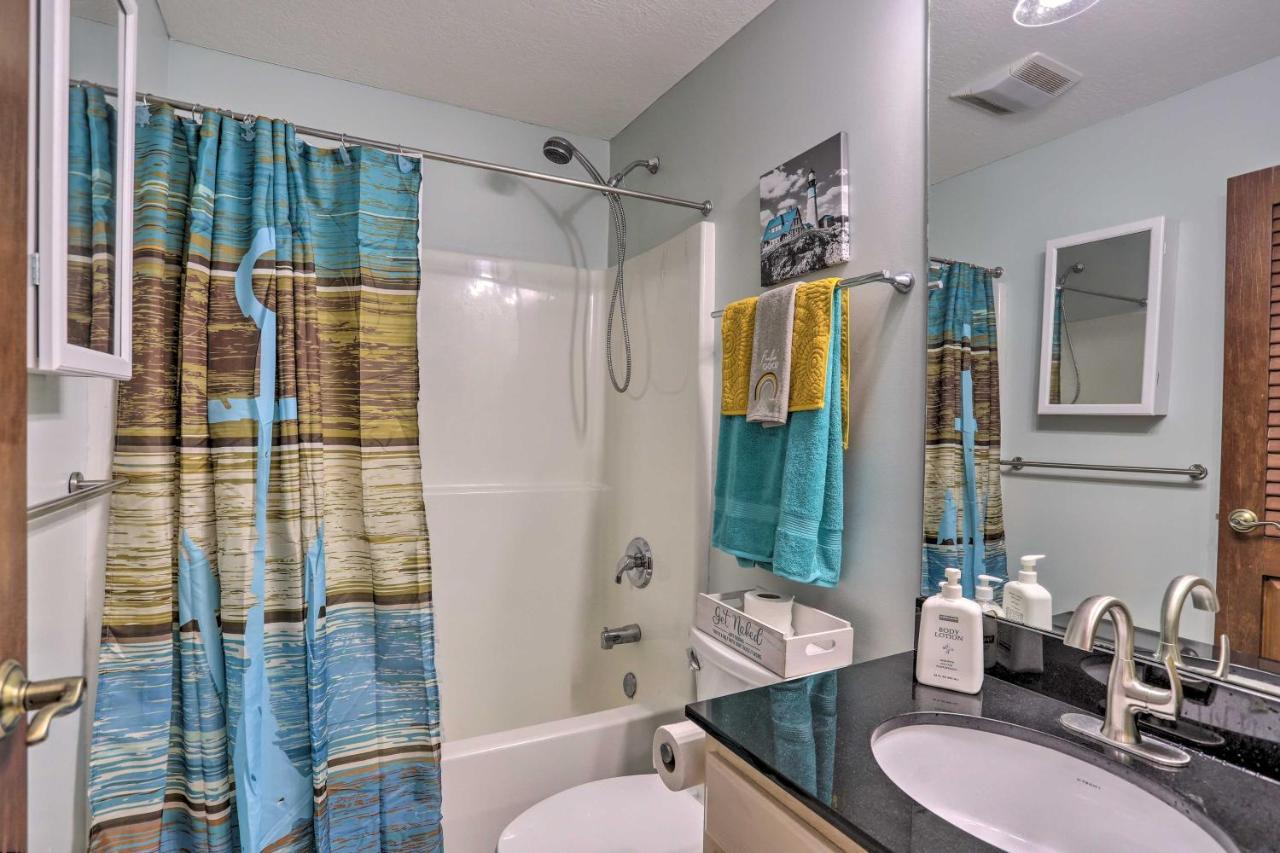Cozy Lakefront Middle Bass Retreat With Balcony Put-in-Bay Eksteriør billede