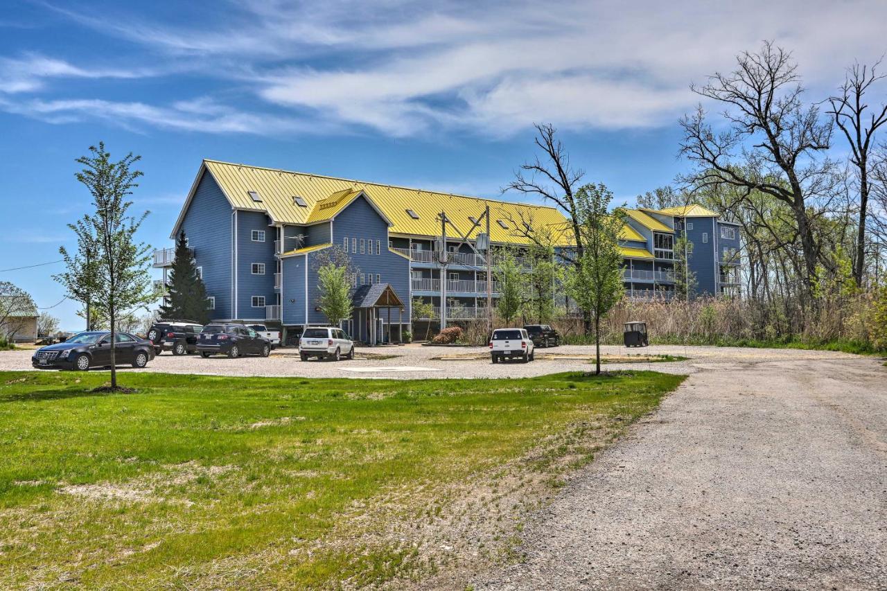 Cozy Lakefront Middle Bass Retreat With Balcony Put-in-Bay Eksteriør billede
