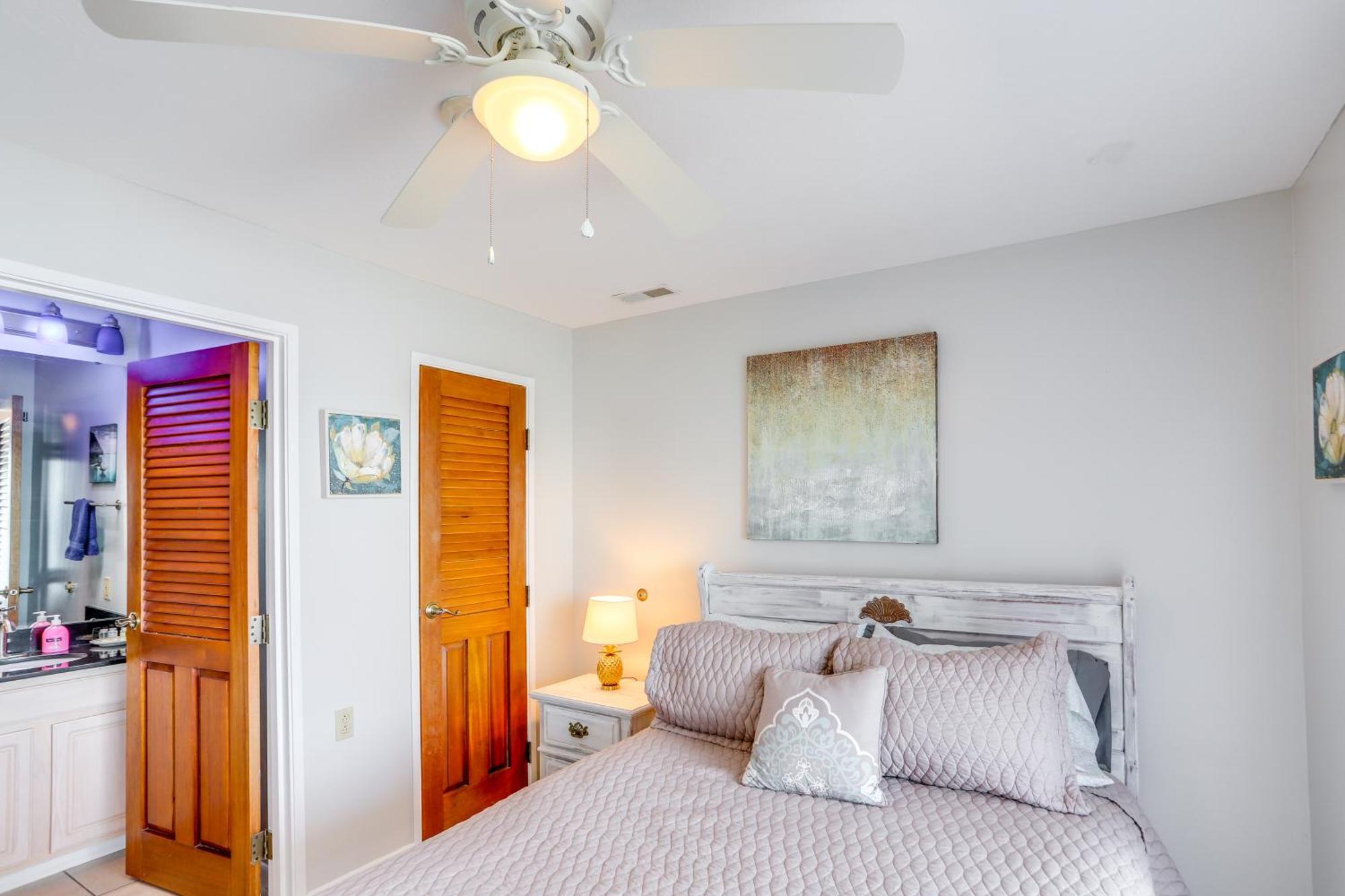 Cozy Lakefront Middle Bass Retreat With Balcony Put-in-Bay Eksteriør billede