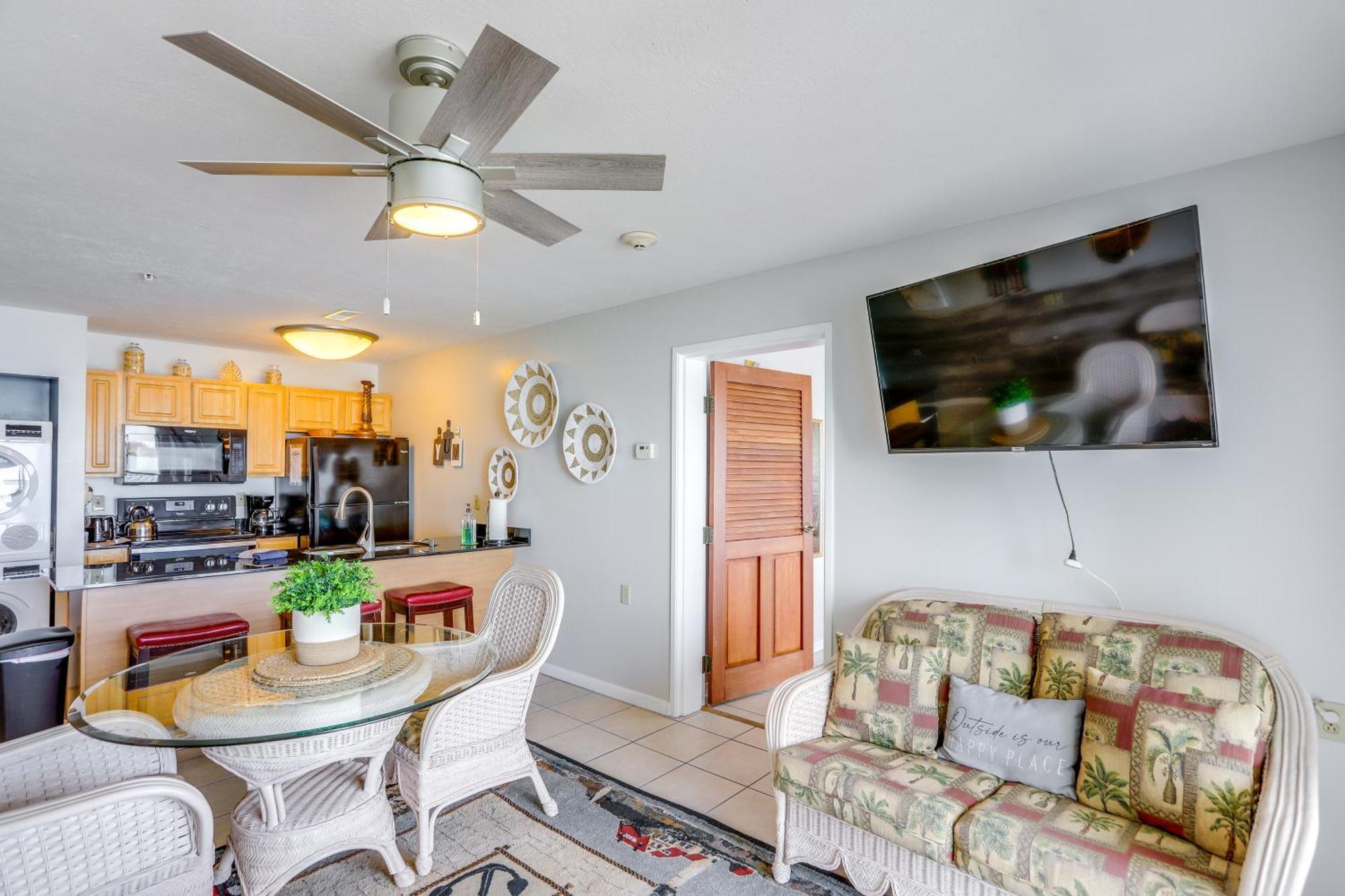 Cozy Lakefront Middle Bass Retreat With Balcony Put-in-Bay Eksteriør billede
