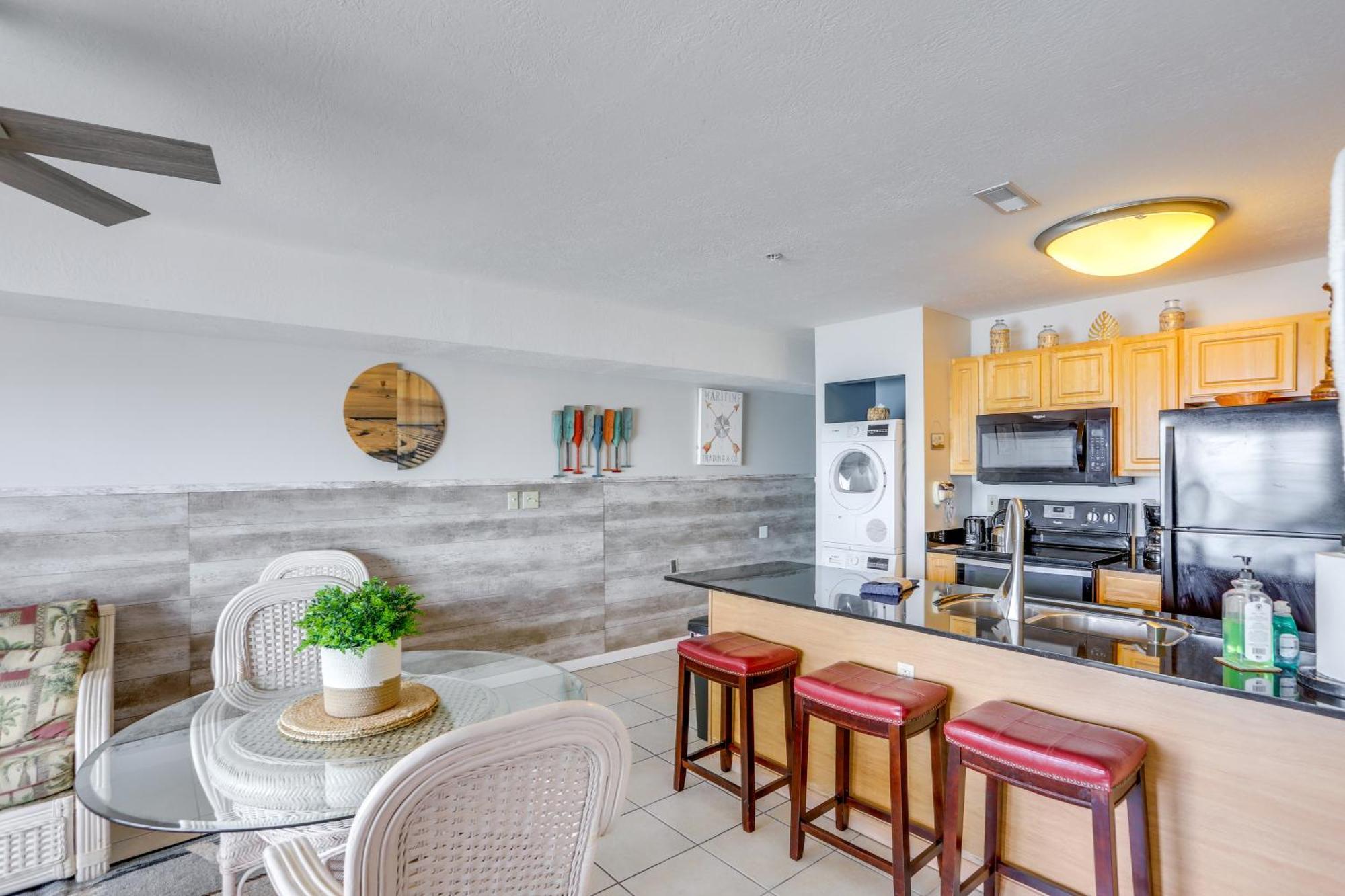 Cozy Lakefront Middle Bass Retreat With Balcony Put-in-Bay Eksteriør billede